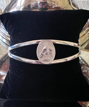 Load image into Gallery viewer, SJC-Curlin Bracelet. Sterling Silver
