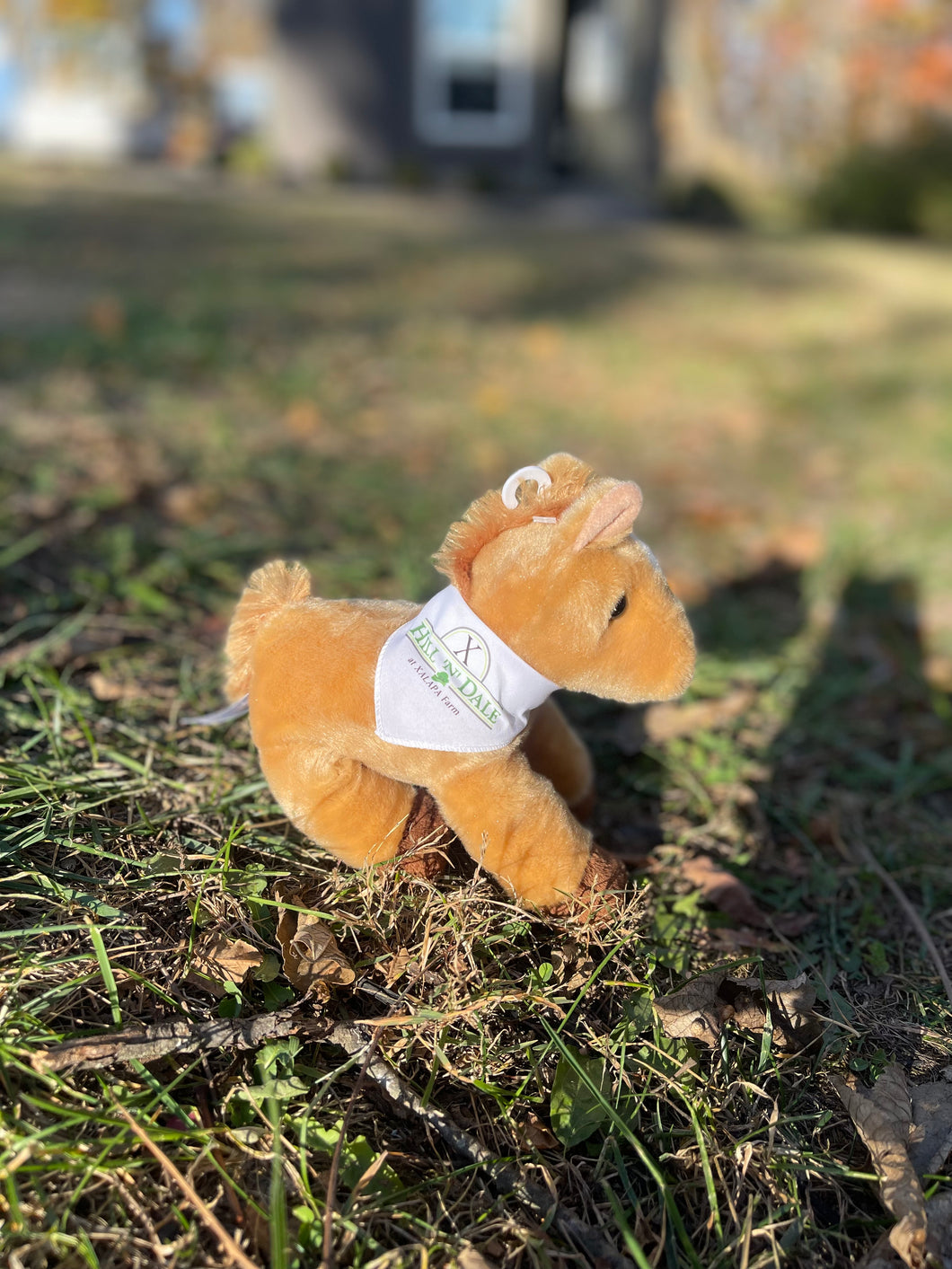 Stuffed horse w/bandana (light brown)